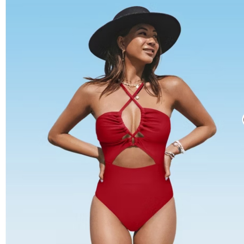 CUPSHE Women's Cutout Shirring One Piece Swimsuit -Cupshe